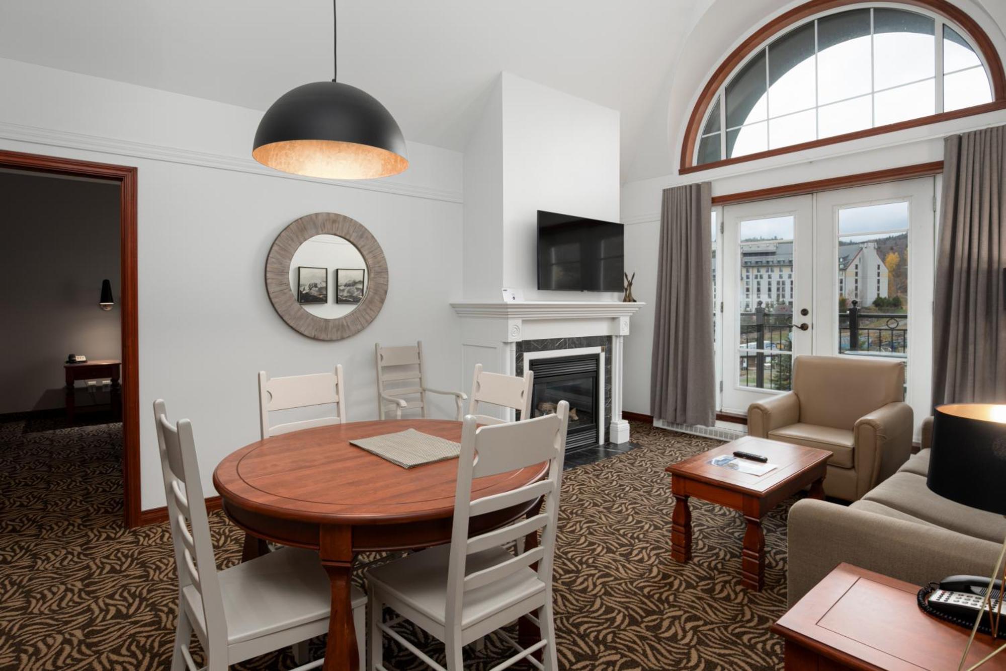 Sommet Des Neiges Hotel
